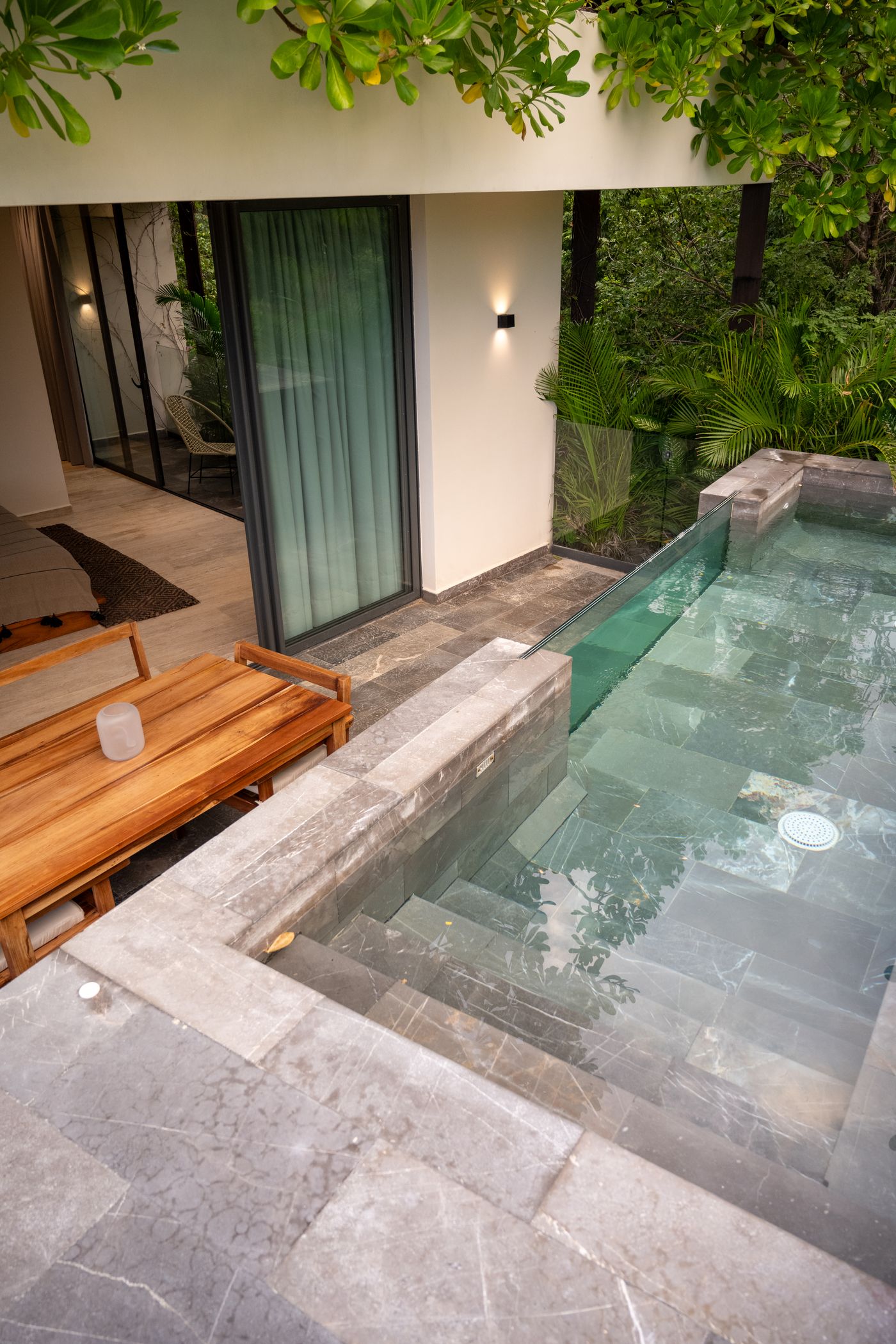 ISARA Tulum — Piscina privada